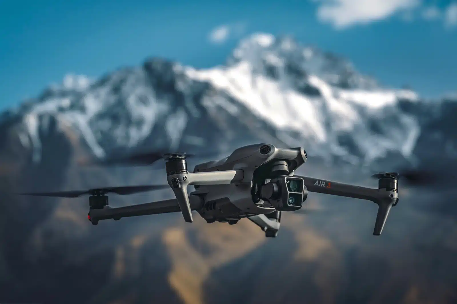 DJI Air 3 с двумя камерами