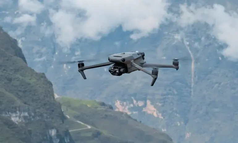DJI представила Mavic 3TA: новый эталон точности тепловизионных инспекций DJI представила Mavic 3TA: новый эталон точности тепловизионных инспекций